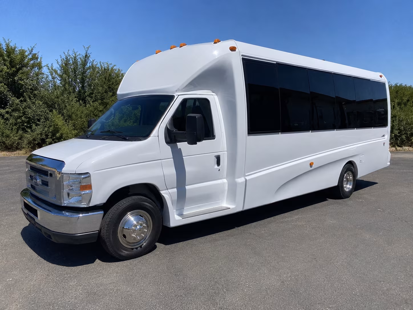 bachelor party buses for livermore wine country and brewery tours
