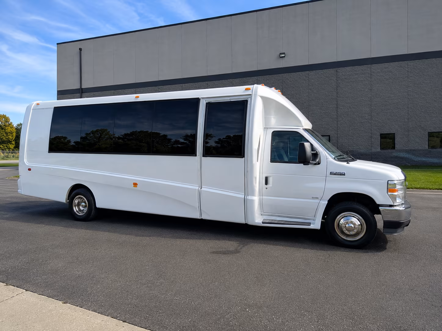 find transportation for your next prom 1